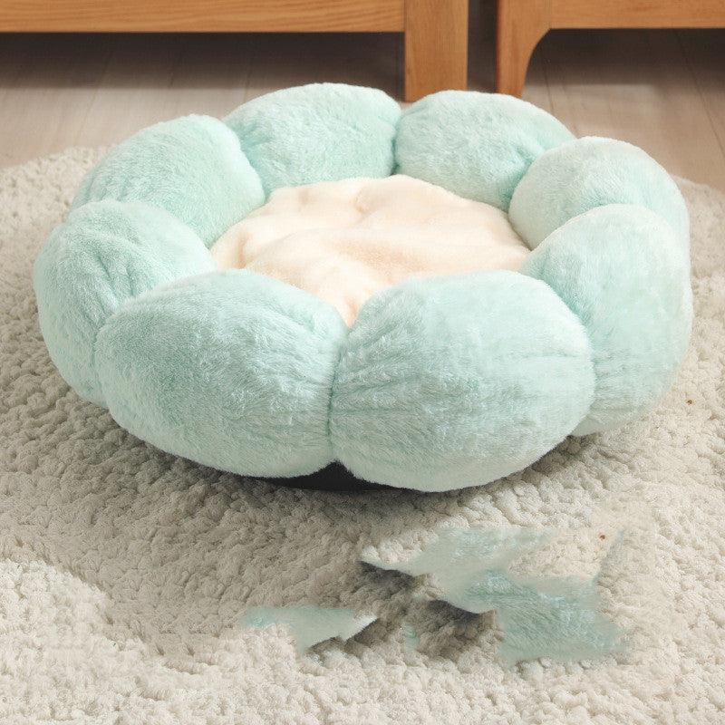Floral Haven Pet Bed - Luxurious Flower-Shaped Blanket For Dogs And