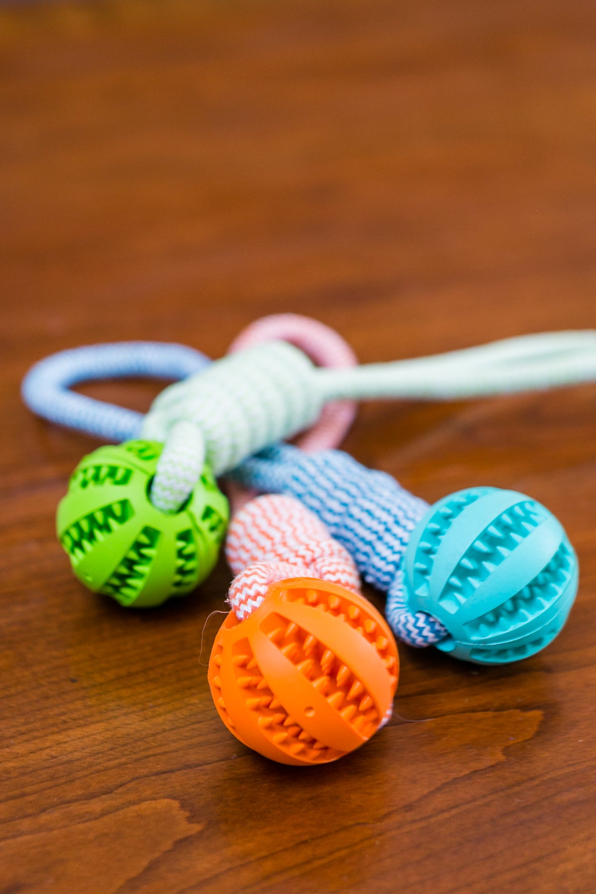 Pelota de goma duradera para masticar con cuerda de algodón