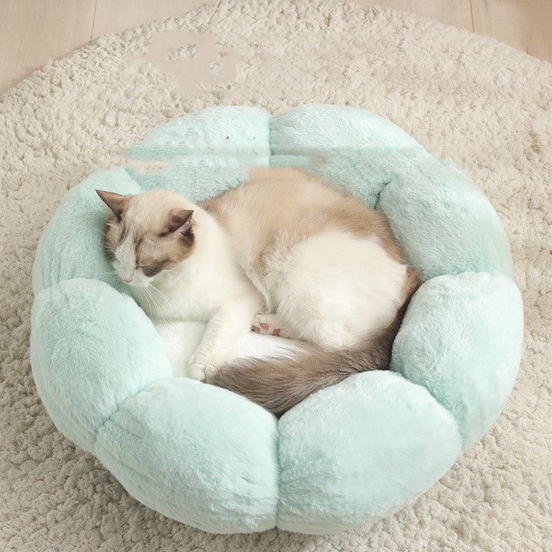 Floral Haven Pet Bed - Luxurious Flower-Shaped Blanket For Dogs And