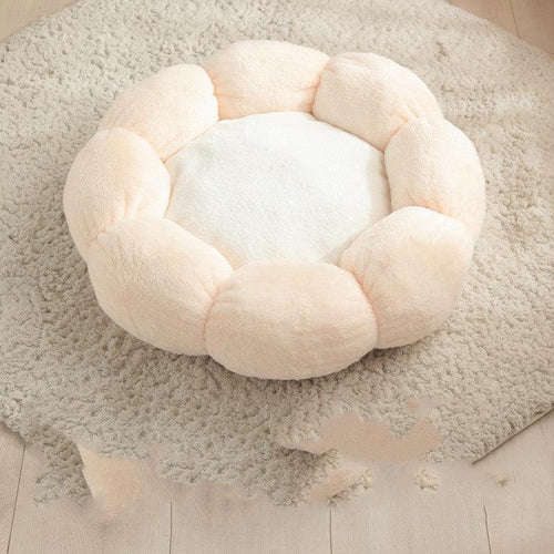 Floral Haven Pet Bed - Luxurious Flower-Shaped Blanket For Dogs And