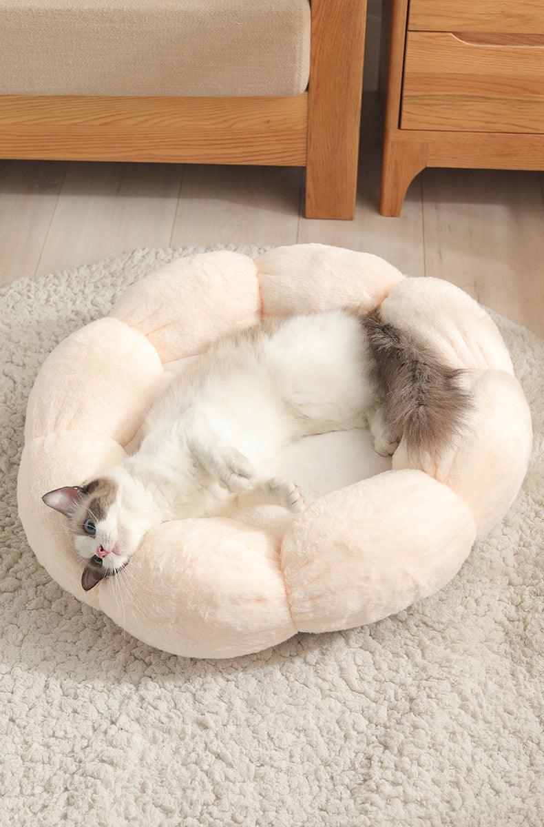 Floral Haven Pet Bed - Luxurious Flower-Shaped Blanket For Dogs And