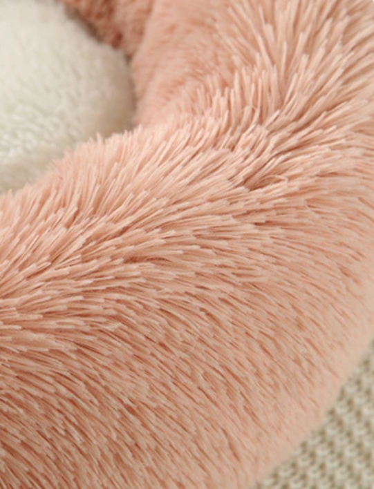 Cama de peluche con orejas y cola para gatos y perros pequeños, envío rápido. 